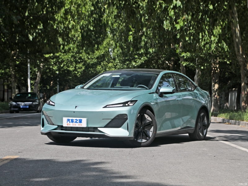 搭載我司活塞的SL03車(chē)型完成一次不加油、不充電、不間斷行駛